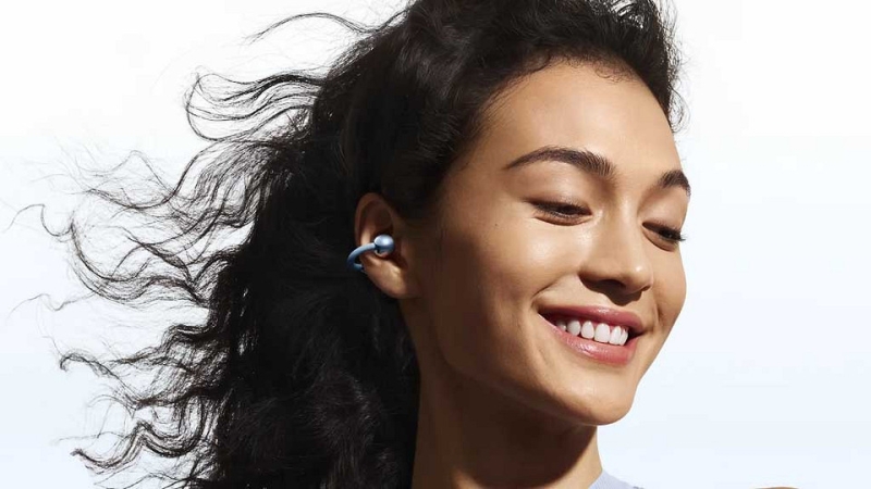 Представлены флагманские ИИ-наушники HUAWEI FreeClip 2