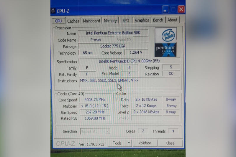 Один из самых редких Intel Pentium 4 показался на фото