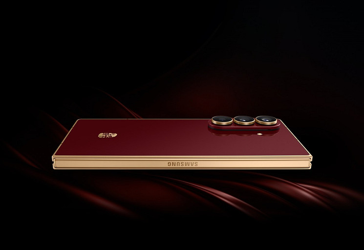 Представлена люксовая раскладушка Samsung W26 за 90