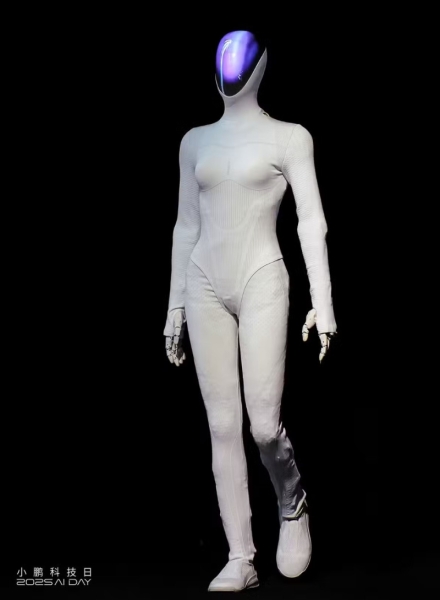 Xpeng представила самого человекоподобного робота Iron — в мужской и женской версиях