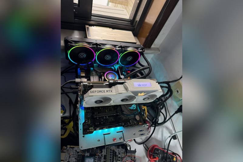 Энтузиаст создал «GeForce RTX 2080 Ti на максималках» — понадобилась пересадка чипов от Titan RTX