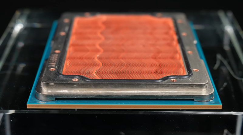 Threadripper Pro 9995WX разогнали до 5,3 ГГц без азота — крышку превратили в водоблок, добавили чиллер и 140 литров воды