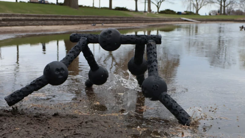 ИИ позволили творить, и он создал робота-терминатора — неказистого, но неубиваемого